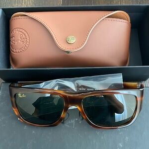 Brand NEW Ray-Ban Nomad Sunglasses